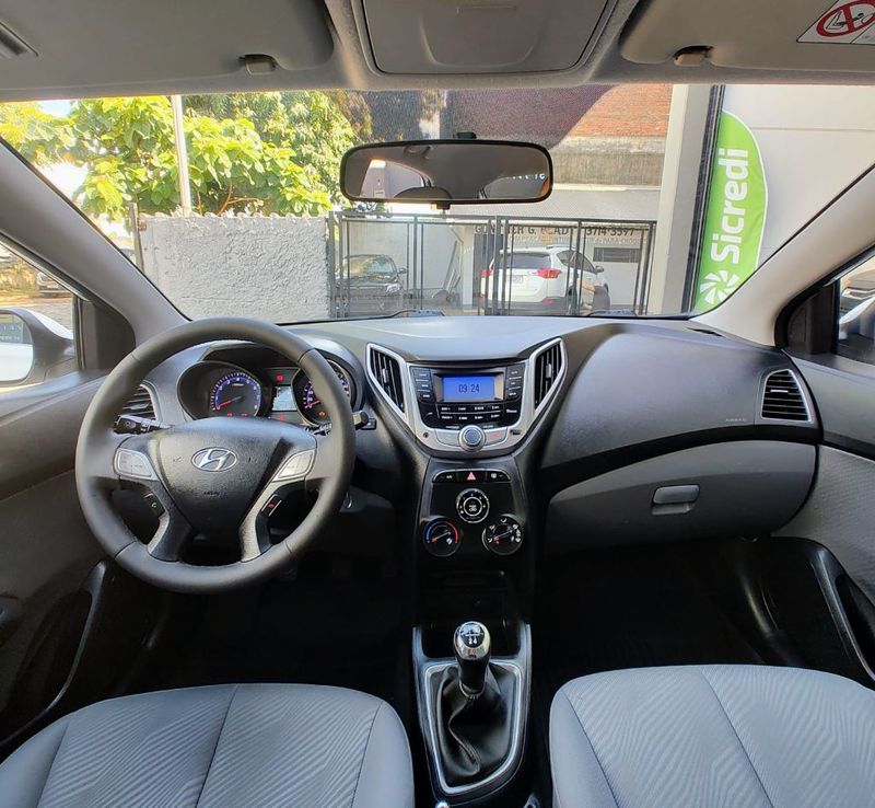 Hyundai HB20 Premium 1.6 16V Mec. 2014/2014 RENNER AUTOMÓVEIS LAJEADO / Carros no Vale