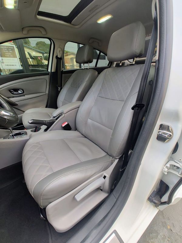 Renault FLUENCE Sedan Privilège 2.0 16V 2015/2016 RENNER AUTOMÓVEIS LAJEADO / Carros no Vale Renault FLUENCE Sedan Privilège 2.0 16V 2015/2016 RENNER AUTOMÓVEIS LAJEADO / Carros no Vale