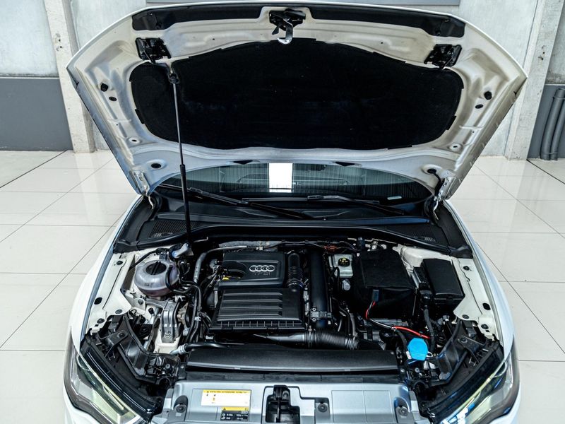 AUDI A3 1.4 TFSI SEDAN 16V S-TRONIC 2014/2015 PASTORE CAR COLLECTION BENTO GONÇALVES / Carros no Vale AUDI A3 1.4 TFSI SEDAN 16V S-TRONIC 2014/2015 PASTORE CAR COLLECTION BENTO GONÇALVES / Carros no Vale