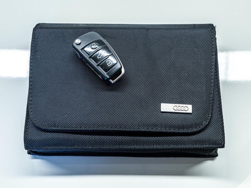 AUDI A3 1.4 TFSI SEDAN 16V S-TRONIC 2014/2015 PASTORE CAR COLLECTION BENTO GONÇALVES / Carros no Vale AUDI A3 1.4 TFSI SEDAN 16V S-TRONIC 2014/2015 PASTORE CAR COLLECTION BENTO GONÇALVES / Carros no Vale