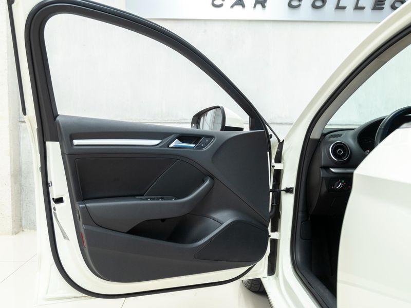 AUDI A3 1.4 TFSI SEDAN 16V S-TRONIC 2014/2015 PASTORE CAR COLLECTION BENTO GONÇALVES / Carros no Vale AUDI A3 1.4 TFSI SEDAN 16V S-TRONIC 2014/2015 PASTORE CAR COLLECTION BENTO GONÇALVES / Carros no Vale