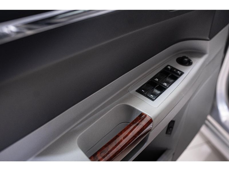 CHRYSLER 300 C 5.7 HEMI TOURING V8 16V 2005/2006 PASTORE CAR COLLECTION BENTO GONÇALVES / Carros no Vale