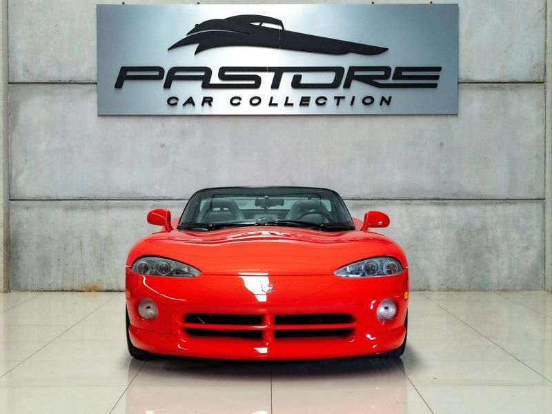 DODGE VIPER 8.0 RT-10 V10 1994/1994 PASTORE CAR COLLECTION BENTO GONÇALVES / Carros no Vale DODGE VIPER 8.0 RT-10 V10 1994/1994 PASTORE CAR COLLECTION BENTO GONÇALVES / Carros no Vale