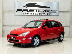 FORD FOCUS 2.0 GHIA 16V 2001/2001 PASTORE CAR COLLECTION BENTO GONÇALVES / Carros no Vale