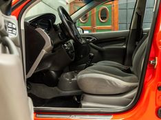 FORD FOCUS 2.0 GHIA 16V 2001/2001 PASTORE CAR COLLECTION BENTO GONÇALVES / Carros no Vale