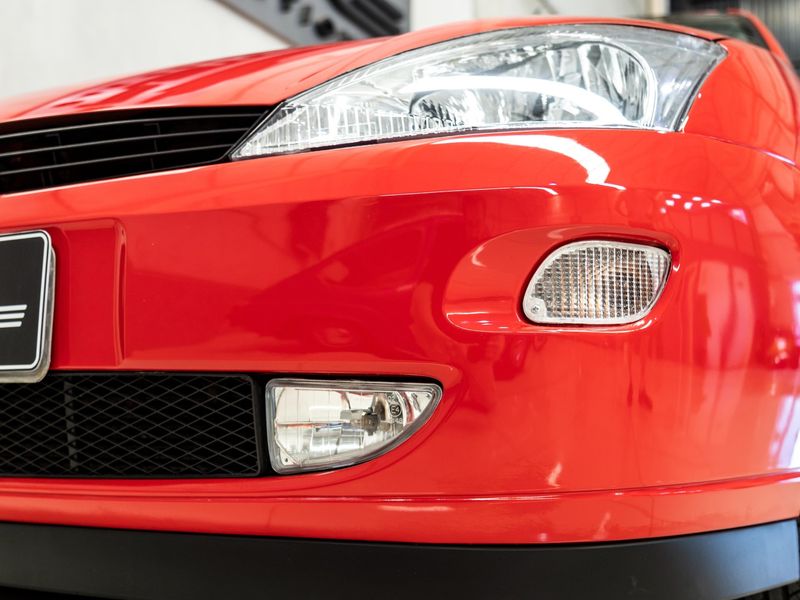 FORD FOCUS 2.0 GHIA 16V 2001/2001 PASTORE CAR COLLECTION BENTO GONÇALVES / Carros no Vale
