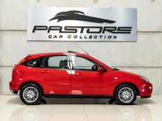 FORD FOCUS 2.0 GHIA 16V 2001/2001 PASTORE CAR COLLECTION BENTO GONÇALVES / Carros no Vale