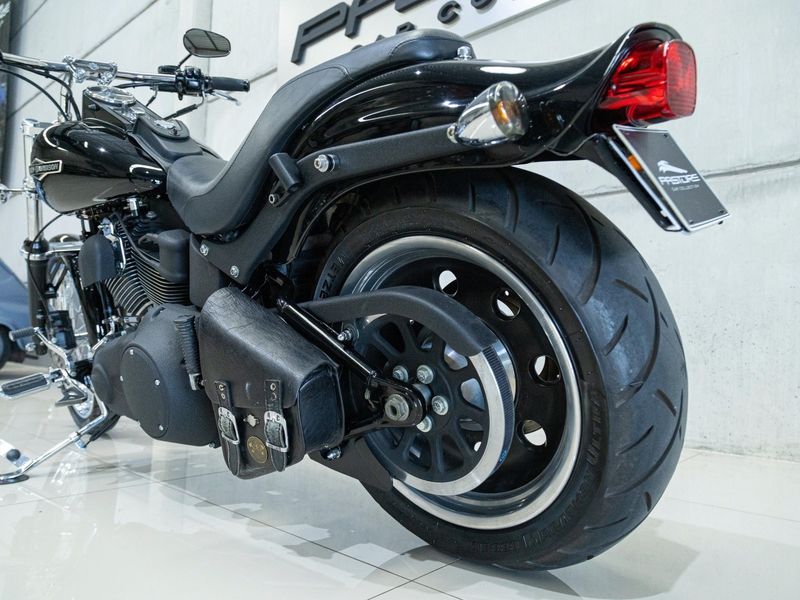 HARLEY-DAVIDSON SOFTAIL CUSTOM SOFTAIL CUSTOM 2008/2008 PASTORE CAR COLLECTION BENTO GONÇALVES / Carros no Vale HARLEY-DAVIDSON SOFTAIL CUSTOM SOFTAIL CUSTOM 2008/2008 PASTORE CAR COLLECTION BENTO GONÇALVES / Carros no Vale