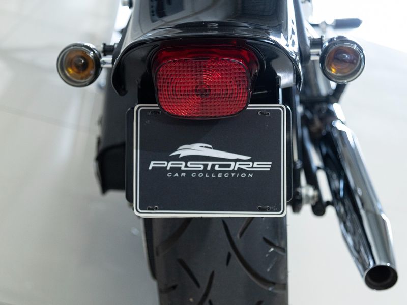 HARLEY-DAVIDSON SOFTAIL CUSTOM SOFTAIL CUSTOM 2008/2008 PASTORE CAR COLLECTION BENTO GONÇALVES / Carros no Vale HARLEY-DAVIDSON SOFTAIL CUSTOM SOFTAIL CUSTOM 2008/2008 PASTORE CAR COLLECTION BENTO GONÇALVES / Carros no Vale