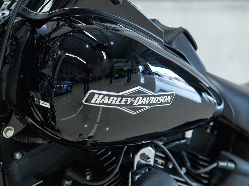 HARLEY-DAVIDSON SOFTAIL CUSTOM SOFTAIL CUSTOM 2008/2008 PASTORE CAR COLLECTION BENTO GONÇALVES / Carros no Vale HARLEY-DAVIDSON SOFTAIL CUSTOM SOFTAIL CUSTOM 2008/2008 PASTORE CAR COLLECTION BENTO GONÇALVES / Carros no Vale