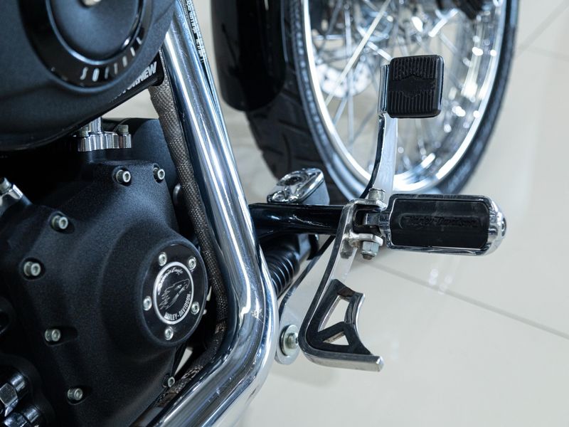 HARLEY-DAVIDSON SOFTAIL CUSTOM SOFTAIL CUSTOM 2008/2008 PASTORE CAR COLLECTION BENTO GONÇALVES / Carros no Vale HARLEY-DAVIDSON SOFTAIL CUSTOM SOFTAIL CUSTOM 2008/2008 PASTORE CAR COLLECTION BENTO GONÇALVES / Carros no Vale