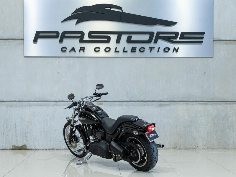 HARLEY-DAVIDSON SOFTAIL CUSTOM SOFTAIL CUSTOM 2008/2008 PASTORE CAR COLLECTION BENTO GONÇALVES / Carros no Vale HARLEY-DAVIDSON SOFTAIL CUSTOM SOFTAIL CUSTOM 2008/2008 PASTORE CAR COLLECTION BENTO GONÇALVES / Carros no Vale