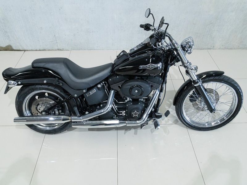 HARLEY-DAVIDSON SOFTAIL CUSTOM SOFTAIL CUSTOM 2008/2008 PASTORE CAR COLLECTION BENTO GONÇALVES / Carros no Vale HARLEY-DAVIDSON SOFTAIL CUSTOM SOFTAIL CUSTOM 2008/2008 PASTORE CAR COLLECTION BENTO GONÇALVES / Carros no Vale