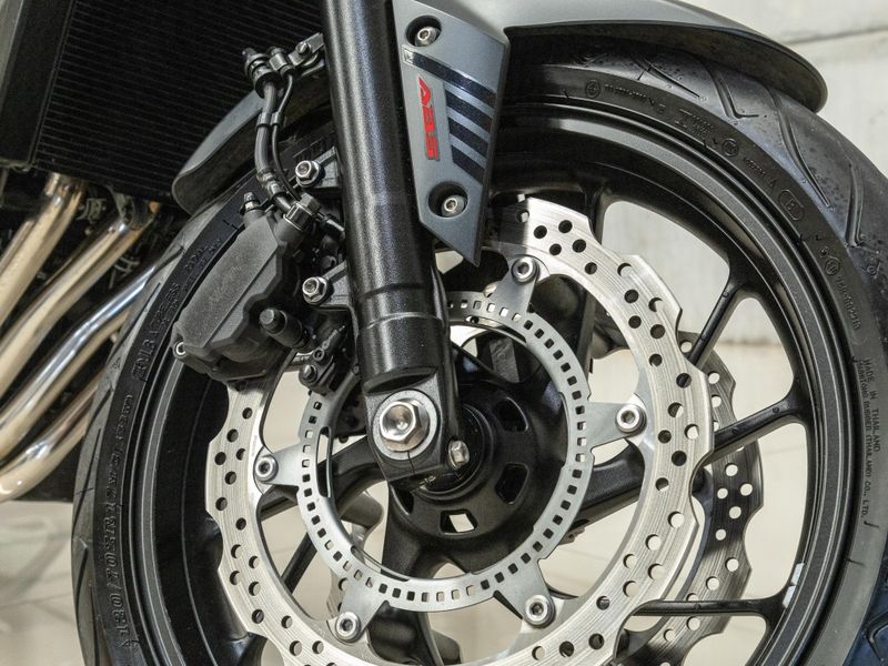 Honda Motos CB 650 F CB 650 F 2019/2019 PASTORE CAR COLLECTION BENTO GONÇALVES / Carros no Vale