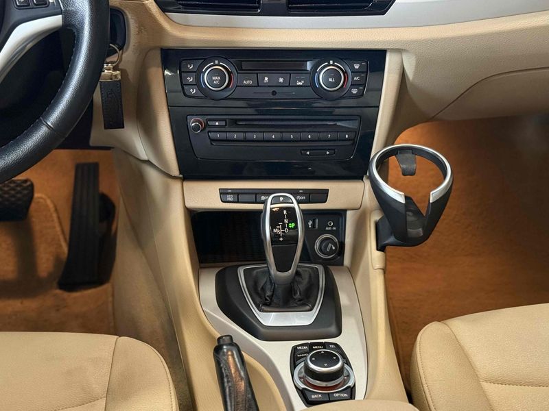 BMW X1 2.0 16V TURBO ACTIVEFLEX SDRIVE20I X-LINE 2015/2015 LEHMEN VEÍCULOS VENÂNCIO AIRES / Carros no Vale