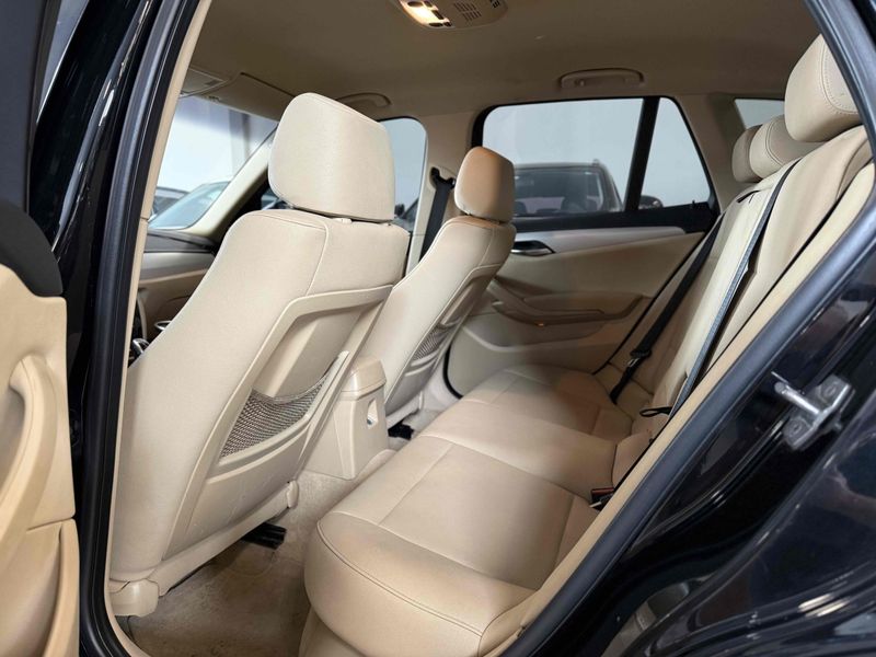 BMW X1 2.0 16V TURBO ACTIVEFLEX SDRIVE20I X-LINE 2015/2015 LEHMEN VEÍCULOS VENÂNCIO AIRES / Carros no Vale