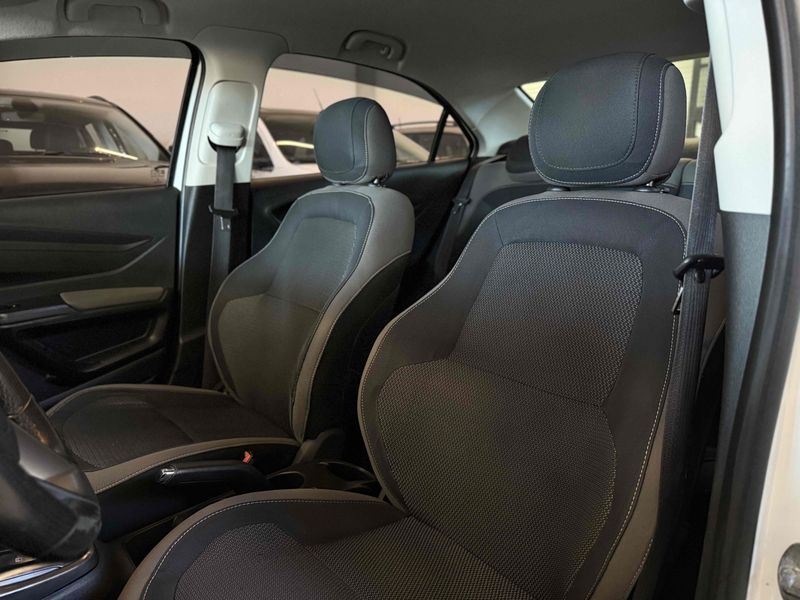 CHEVROLET PRISMA 1.4 MPFI LT 8V 2013/2014 LEHMEN VEÍCULOS VENÂNCIO AIRES / Carros no Vale