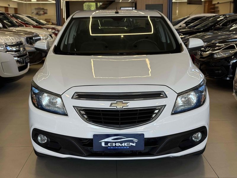 CHEVROLET PRISMA 1.4 MPFI LT 8V 2013/2014 LEHMEN VEÍCULOS VENÂNCIO AIRES / Carros no Vale