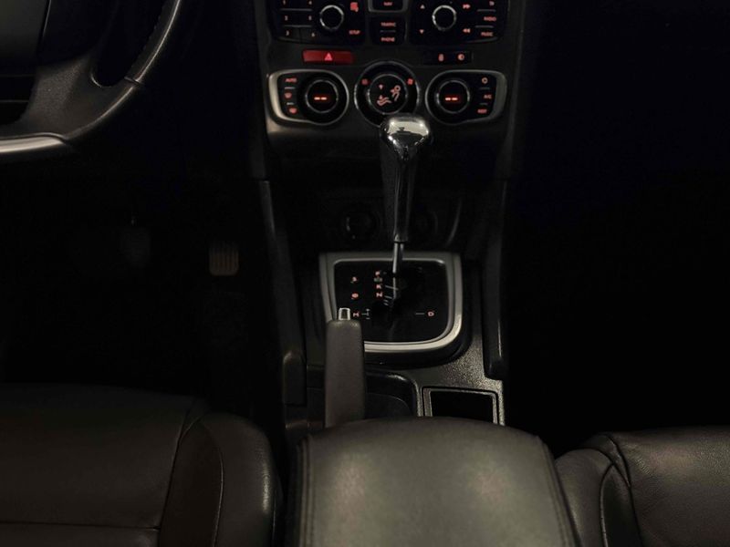 CITROEN C4 LOUNGE 1.6 EXCLUSIVE 16V TURBO 2014/2014 LEHMEN VEÍCULOS VENÂNCIO AIRES / Carros no Vale