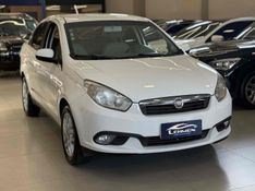 FIAT GRAND SIENA 1.6 MPI ESSENCE 16V AUTOMATIZADO 2013/2013 LEHMEN VEÍCULOS VENÂNCIO AIRES / Carros no Vale