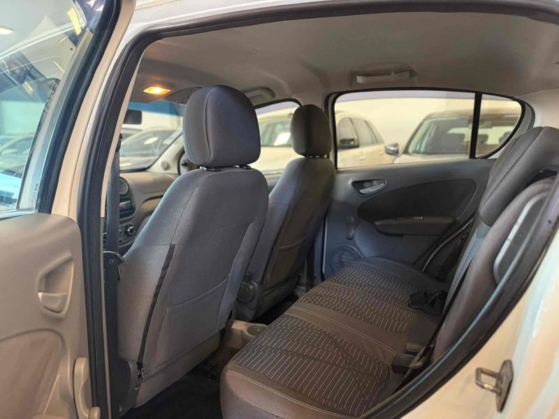 FIAT PALIO 1.4 MPI ATTRACTIVE 8V 2015/2016 LEHMEN VEÍCULOS VENÂNCIO AIRES / Carros no Vale FIAT PALIO 1.4 MPI ATTRACTIVE 8V 2015/2016 LEHMEN VEÍCULOS VENÂNCIO AIRES / Carros no Vale