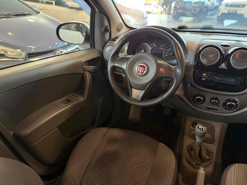 FIAT PALIO 1.4 MPI ATTRACTIVE 8V 2015/2016 LEHMEN VEÍCULOS VENÂNCIO AIRES / Carros no Vale FIAT PALIO 1.4 MPI ATTRACTIVE 8V 2015/2016 LEHMEN VEÍCULOS VENÂNCIO AIRES / Carros no Vale