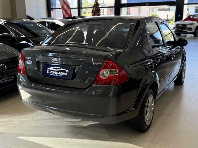 FORD FIESTA 1.6 MPI CLASS SEDAN 8V 2009/2010 LEHMEN VEÍCULOS VENÂNCIO AIRES / Carros no Vale