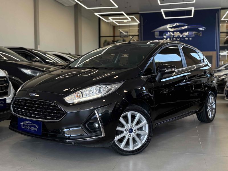FORD FIESTA 1.6 TIVCT TITANIUM POWERSHIFT 2017/2018 LEHMEN VEÍCULOS VENÂNCIO AIRES / Carros no Vale