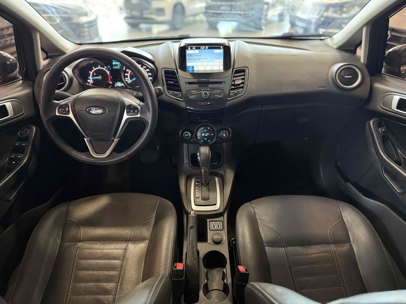 FORD FIESTA 1.6 TIVCT TITANIUM POWERSHIFT 2017/2018 LEHMEN VEÍCULOS VENÂNCIO AIRES / Carros no Vale