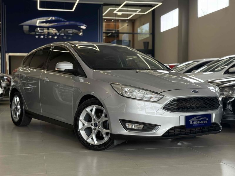 FORD FOCUS 1.6 SE 16V POWERSHIFT 2015/2016 LEHMEN VEÍCULOS VENÂNCIO AIRES / Carros no Vale FORD FOCUS 1.6 SE 16V POWERSHIFT 2015/2016 LEHMEN VEÍCULOS VENÂNCIO AIRES / Carros no Vale