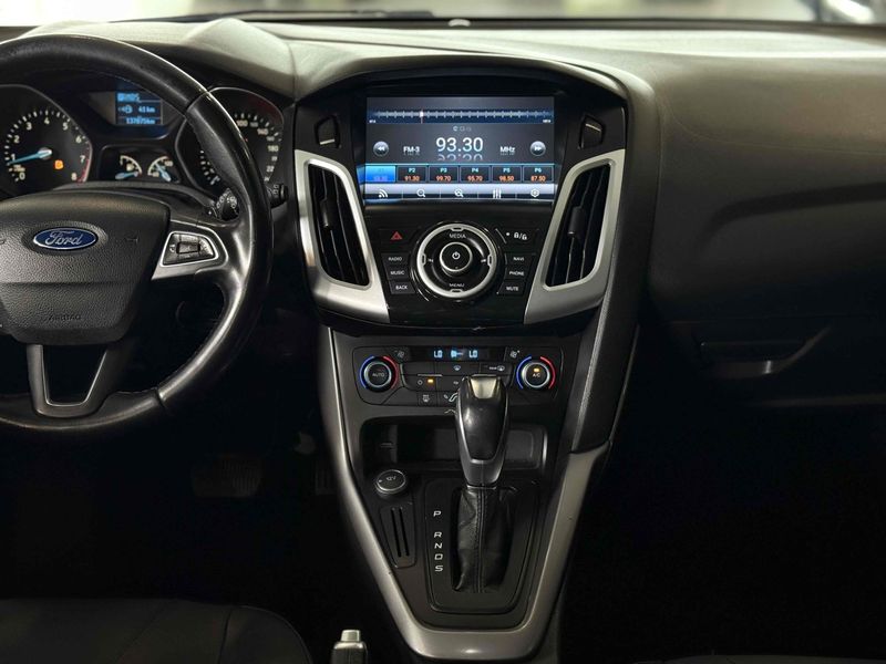 FORD FOCUS 1.6 SE 16V POWERSHIFT 2015/2016 LEHMEN VEÍCULOS VENÂNCIO AIRES / Carros no Vale FORD FOCUS 1.6 SE 16V POWERSHIFT 2015/2016 LEHMEN VEÍCULOS VENÂNCIO AIRES / Carros no Vale