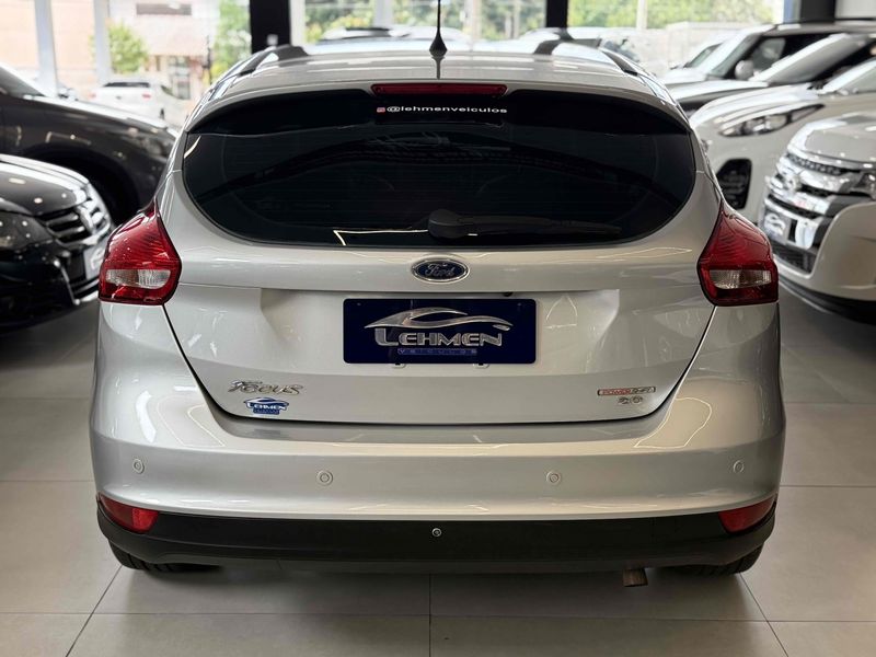 FORD FOCUS 1.6 SE 16V POWERSHIFT 2015/2016 LEHMEN VEÍCULOS VENÂNCIO AIRES / Carros no Vale FORD FOCUS 1.6 SE 16V POWERSHIFT 2015/2016 LEHMEN VEÍCULOS VENÂNCIO AIRES / Carros no Vale