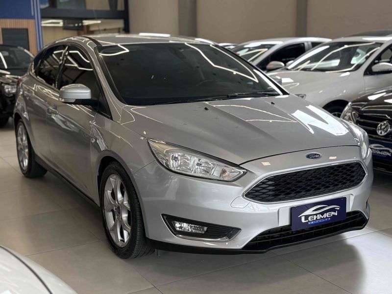 FORD FOCUS 1.6 SE 16V POWERSHIFT 2015/2016 LEHMEN VEÍCULOS VENÂNCIO AIRES / Carros no Vale FORD FOCUS 1.6 SE 16V POWERSHIFT 2015/2016 LEHMEN VEÍCULOS VENÂNCIO AIRES / Carros no Vale
