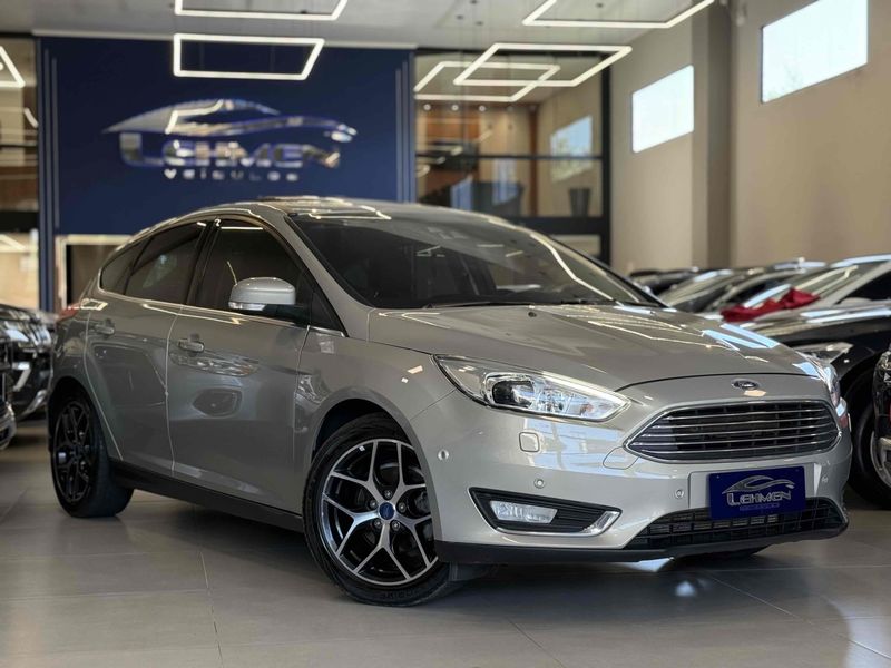 FORD FOCUS 2.0 TITANIUM 16V POWERSHIFT 2016/2016 LEHMEN VEÍCULOS VENÂNCIO AIRES / Carros no Vale