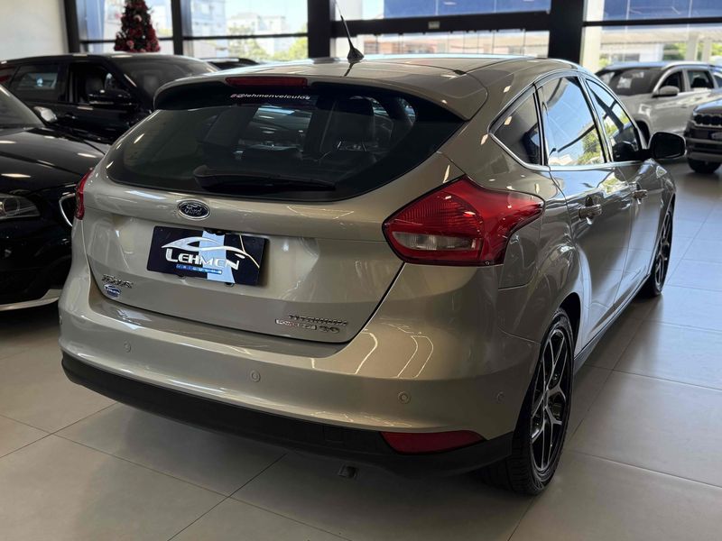 FORD FOCUS 2.0 TITANIUM 16V POWERSHIFT 2016/2016 LEHMEN VEÍCULOS VENÂNCIO AIRES / Carros no Vale