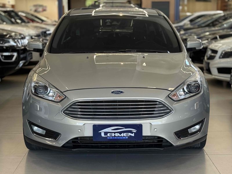 FORD FOCUS 2.0 TITANIUM 16V POWERSHIFT 2016/2016 LEHMEN VEÍCULOS VENÂNCIO AIRES / Carros no Vale