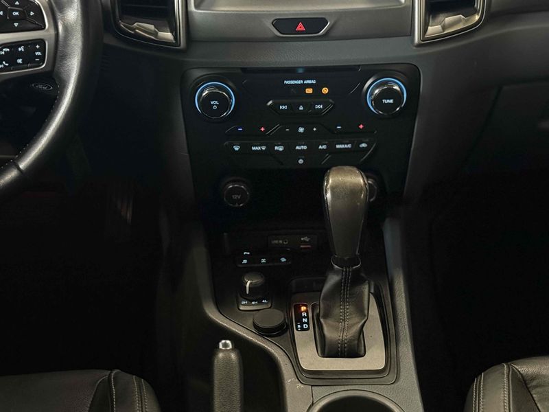 FORD RANGER 3.2 LIMITED 4X4 CD 20V 2016/2017 LEHMEN VEÍCULOS VENÂNCIO AIRES / Carros no Vale