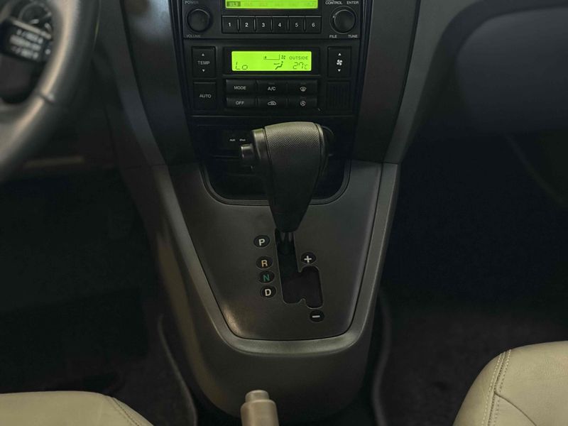 HYUNDAI TUCSON 2.0 MPFI GLS 16V 143CV 2WD 2011/2012 LEHMEN VEÍCULOS VENÂNCIO AIRES / Carros no Vale