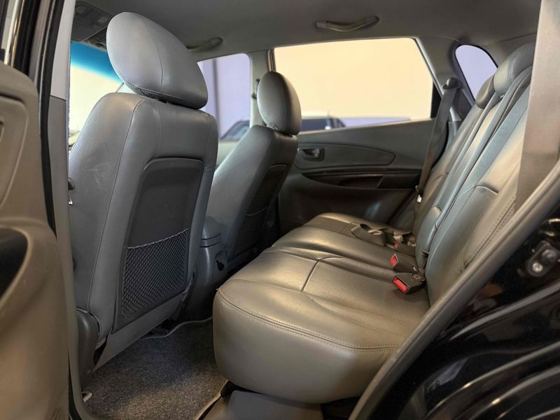 HYUNDAI TUCSON 2.0 MPFI GLS 16V 143CV 2WD 2011/2012 LEHMEN VEÍCULOS VENÂNCIO AIRES / Carros no Vale