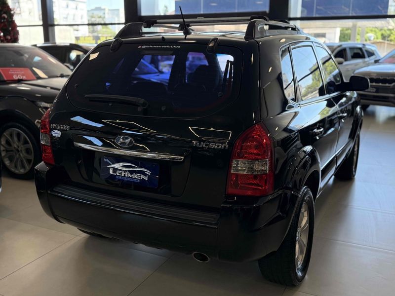 HYUNDAI TUCSON 2.0 MPFI GLS 16V 143CV 2WD 2011/2012 LEHMEN VEÍCULOS VENÂNCIO AIRES / Carros no Vale