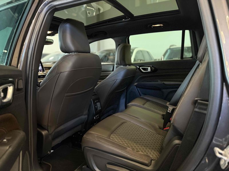 JEEP COMMANDER 2.0 TD380 TURBO OVERLAND AT9 2022/2022 LEHMEN VEÍCULOS VENÂNCIO AIRES / Carros no Vale