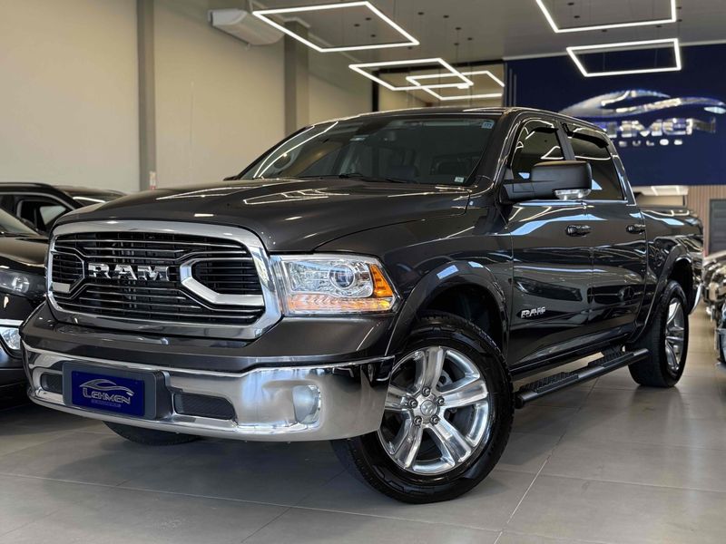 RAM CLASSIC 5.7 V8 LARAMIE CD 4X4 2023/2023 LEHMEN VEÍCULOS VENÂNCIO AIRES / Carros no Vale