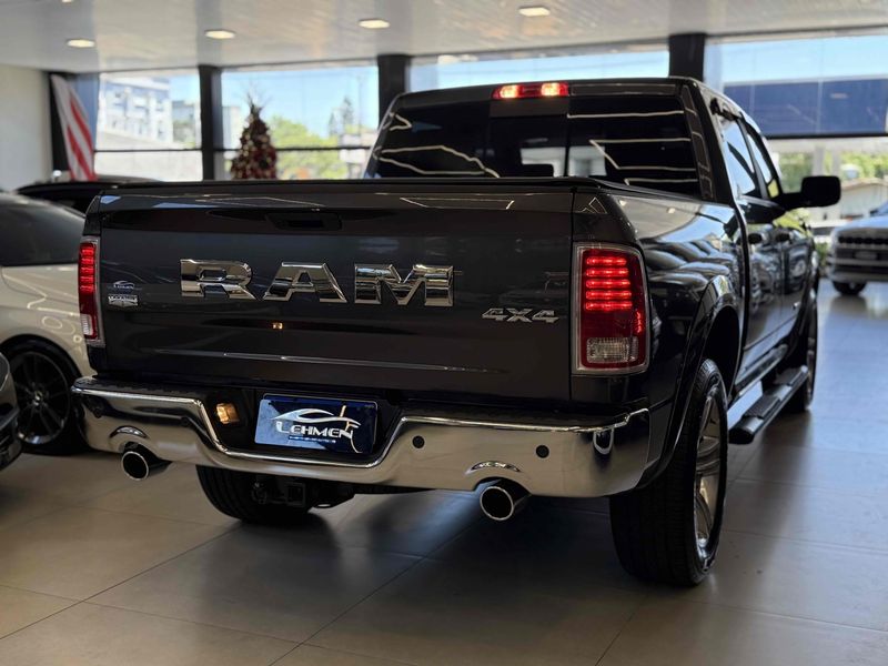 RAM CLASSIC 5.7 V8 LARAMIE CD 4X4 2023/2023 LEHMEN VEÍCULOS VENÂNCIO AIRES / Carros no Vale