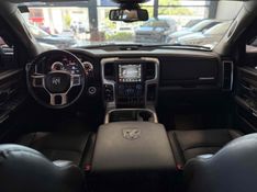 RAM CLASSIC 5.7 V8 LARAMIE CD 4X4 2023/2023 LEHMEN VEÍCULOS VENÂNCIO AIRES / Carros no Vale
