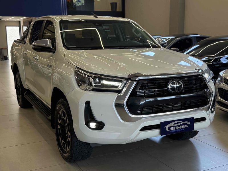 TOYOTA HILUX 2.8 D-4D TURBO CD SRX 4X4 2020/2021 LEHMEN VEÍCULOS VENÂNCIO AIRES / Carros no Vale