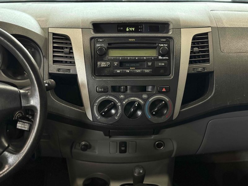 TOYOTA HILUX 3.0 SRV 4X4 CD 16V TURBO INTERCOOLER 2007/2008 LEHMEN VEÍCULOS VENÂNCIO AIRES / Carros no Vale