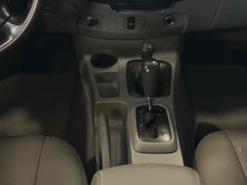 TOYOTA HILUX 3.0 SRV 4X4 CD 16V TURBO INTERCOOLER 2007/2008 LEHMEN VEÍCULOS VENÂNCIO AIRES / Carros no Vale