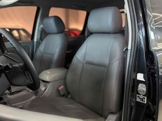 TOYOTA HILUX 3.0 SRV 4X4 CD 16V TURBO INTERCOOLER 2011/2011 LEHMEN VEÍCULOS VENÂNCIO AIRES / Carros no Vale