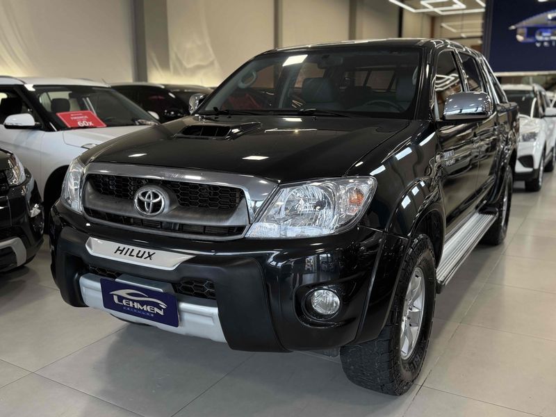 TOYOTA HILUX 3.0 SRV 4X4 CD 16V TURBO INTERCOOLER 2011/2011 LEHMEN VEÍCULOS VENÂNCIO AIRES / Carros no Vale