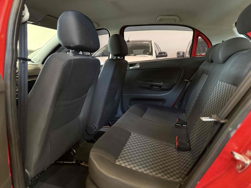 VOLKSWAGEN GOL 1.0 MI COMFORTLINE 8V 2014/2015 LEHMEN VEÍCULOS VENÂNCIO AIRES / Carros no Vale